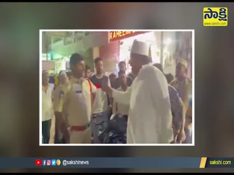 MIM Corporator Misbehaving With Police In Oldcity
