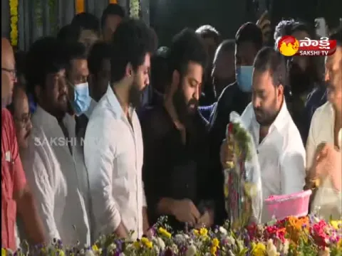 Jr NTR And Kalyan Ram Pays Tribute To NTR