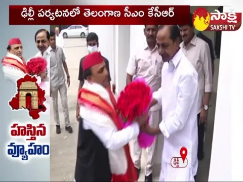Telangana CM KCR Meets Akhilesh Yadav In Delhi