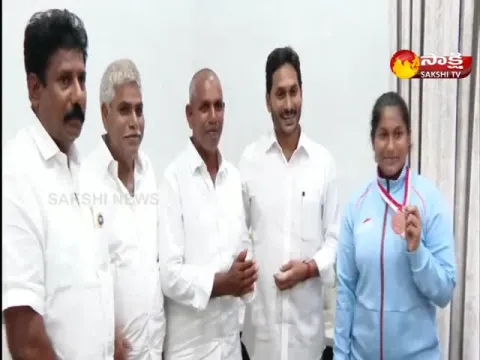 Fencing Player Baby Reddy And Para Cyclist Shaik Arshad Meets CM YS Jagan