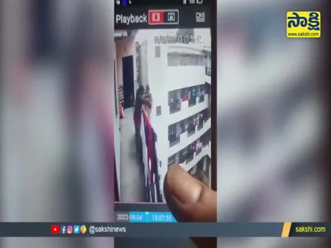 A Woman Throws Her Four Year Old From 4th Floor In Bengaluru Video