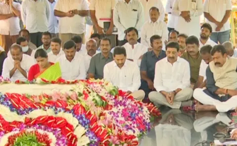 AP CM YS Jagan Pays Tribute To Dr YS Rajasekhara Reddy