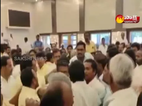 Kalyanadurga Constituency TDP Leaders Fight 