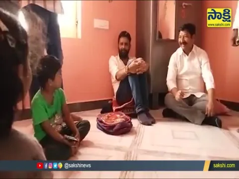 Kodali Nani & Jogi Ramesh with YSR Jagananna Colony Housing Beneficiaries