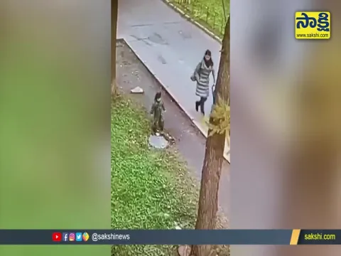 Be Careful on Roads When You Are With children Video Goes Viral