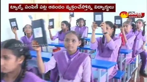 AP Government Distribute Tabs To Students 