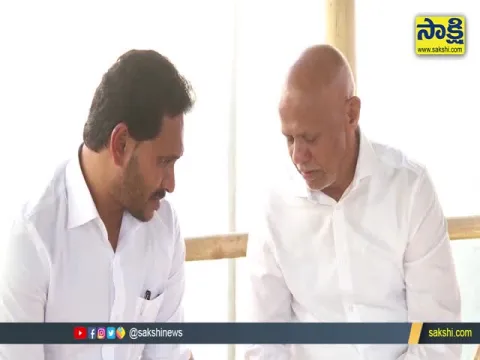 AP CM YS Jagan Meets TTD EO Dharma Reddy Family