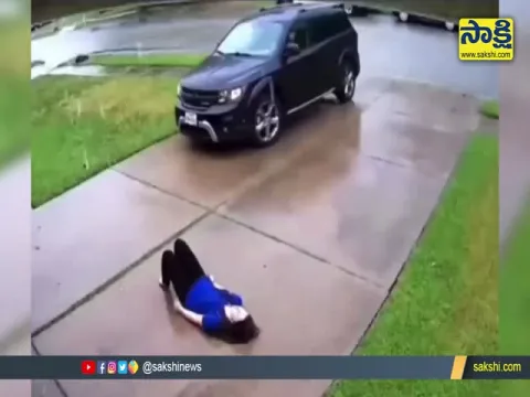 Mother Helping Her Daughter Over An Anxiety Attack Video Goes Viral