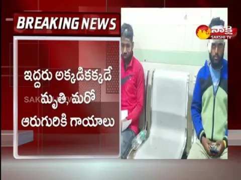 Labourers Killed by Granite Stone Falling on Auto In Mahabubabad