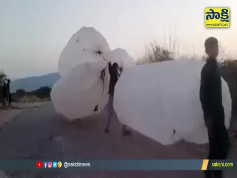 Pakistanis Storing Cooking Gas In Plastic Balloons Video Goes Viral