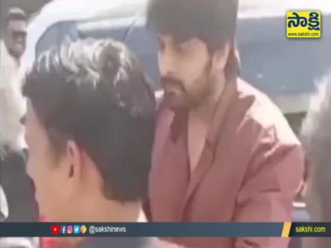 Naga Shaurya Shows Humanity Towards Women In Public