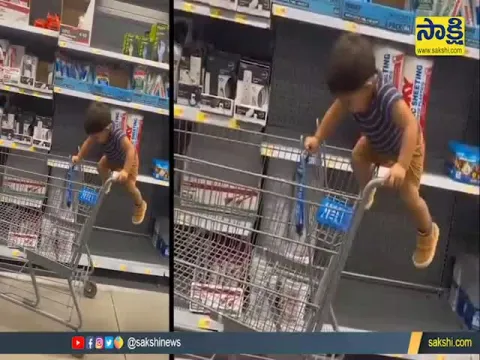 Viral Video Toddler Adventure In Super Market 