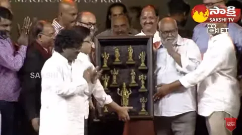  Tollywood Film Industry Has Given A Rare Gift To Oscar Winners Chandrabose And Keeravani