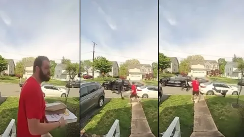 Viral Video Pizza Delivery Boy Helps Police To Catch Thief
