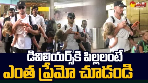 AB De Villiers With Family Back To Mumbai Spotted At Airport
