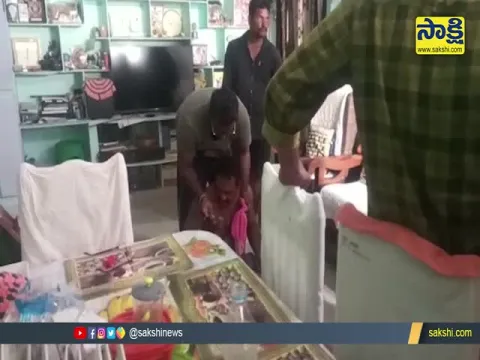 SI Srinivas Couple Commits Suicide At JANGAON