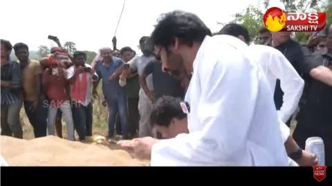 Funny Skit On Pawan Kalyan Black Glass Trolls