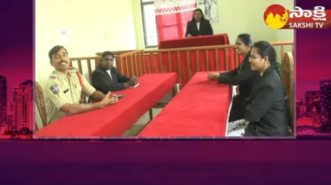 Garam Garam Varthalu Court In Mahabubabad 