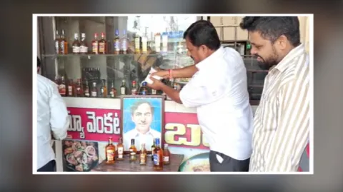 Video KCR Receives Milk Bath From Mahabubabad Bar Owners