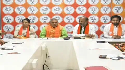 Telangana BJP Party Leaders  In Confusion
