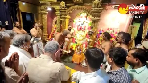 CSK Organize Special Pooja For IPL Trophy At Temple