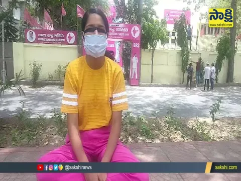 Durgam Chinnaiah Victim Shejal Protest At BRS Office Delhi