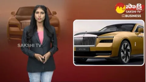  Rolls-Royce Spectre Electric Car