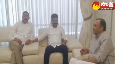 TPCC Revanth Reddy Met With Komatireddy Venkat Reddy