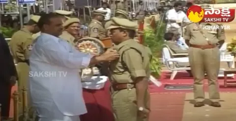 AP Police Reaction On YSR Salute