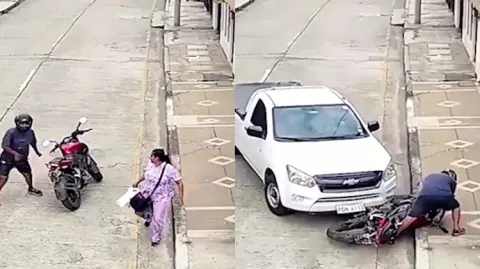 Viral VIdeo Thief Try To Stolne Women Bag