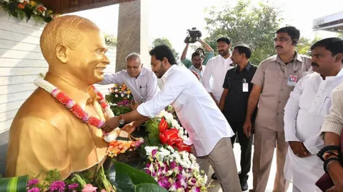 CM YS Jagan Pays Tribute To Dr YS Rajasekhara Reddy