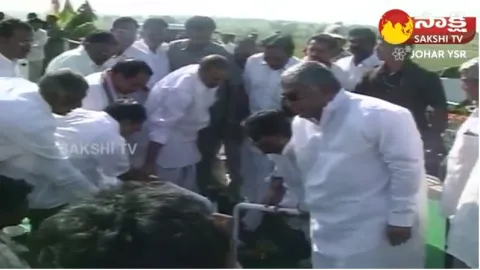 CM YS Rajasekhar Reddy Launches Fresh Water Scheme in Bhainsa
