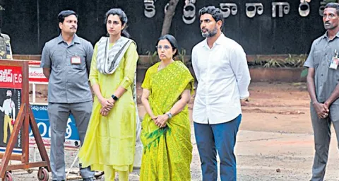 Lokesh Brahmani And Bhuvaneswari Met Chandrababu In Rajahmundry 