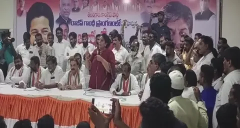 Renuka Chowdhury Warning To Congress Leaders