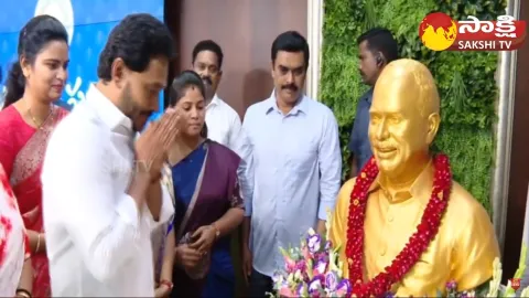 CM YS Jagan Review Meeting On Gadapa Gadapaku Mana Prabhutvam Program