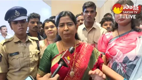 Home Minister Taneti Vanitha Fires On Lokesh Yuvagalam Padayatra 