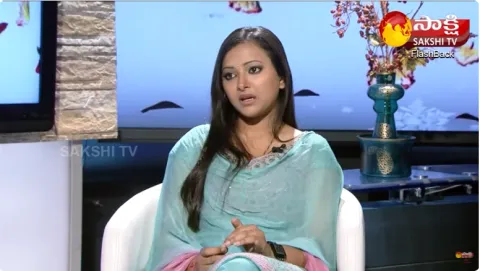 Swetha Basu Prasad Shocking Comments On Telugu Film Industry