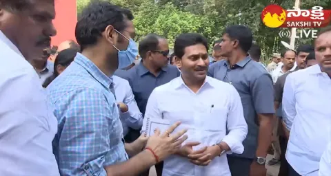 Live AP CM YS Jagan Visits Vizianagaram Train Incident Place