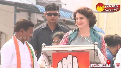 Priyanka Gandhi Vadra Fires on CM KCR and BRS