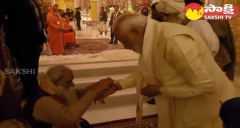 PM Narendra Modi At Ayodhya Garbhagudi 