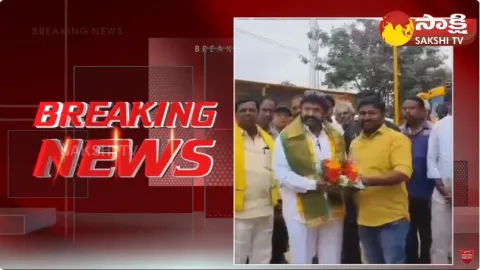 Balakrishna Angry on Fans at Hindupur 