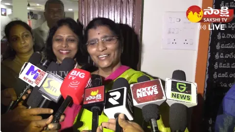 Lakshmi Parvathi Serious Comments On Chandrababu And Nara Lokesh