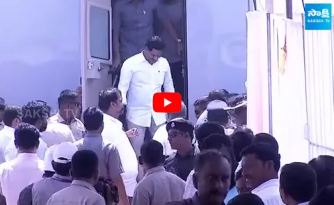 CM YS Jagan Grand Entry At Yerraguntla Public Meeting