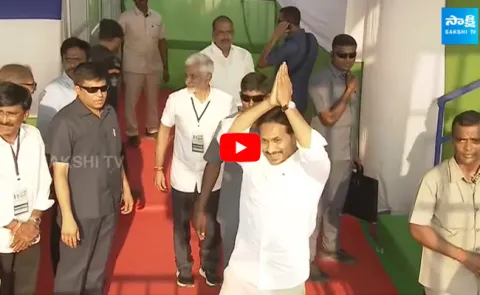 CM YS Jagan Royal Entry At Kavali Memantha Siddham Public Meeting