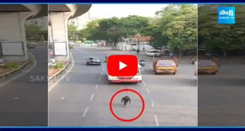 Crazy Stunt By Person In Hyderabad