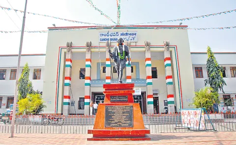Information to Telangana Congress leaders on cabinet expansion