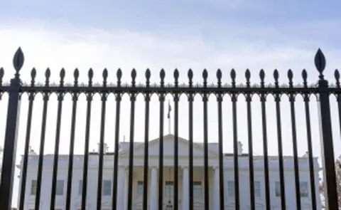 Child slips through fencing at White House and is intercepted by Secret Service