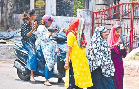 Temperatures above 40 degrees in 22 districts