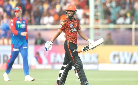 SRH Batter Aniket Verma stuns DC bowlers with breathtaking 74