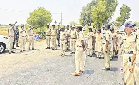 YSRCP activist Kuruba Lingamaiah funeral in Sri Sathya Sai district: Police stopped YSRCP leaders